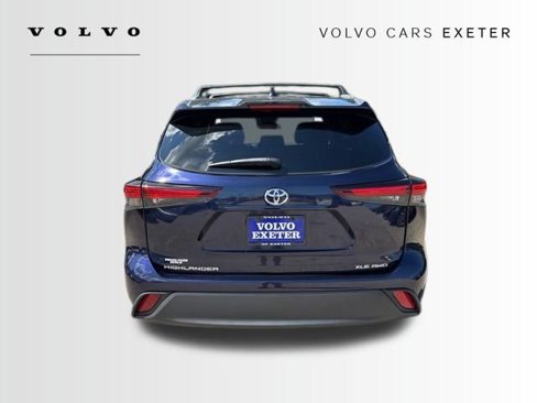 Used 2024 Toyota Highlander XLE image 4