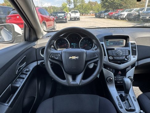 Used 2013 Chevrolet Cruze LT image 18