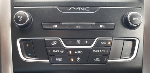 Used 2020 Ford Fusion SE image 14
