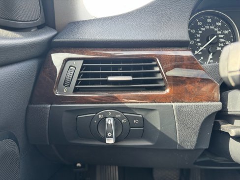 Used 2011 BMW 328i xDrive Sedan image 22