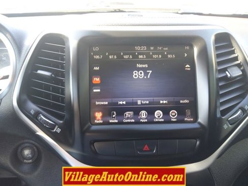 Used 2015 Jeep Cherokee Trailhawk w/ Comfort/Convenience Group image 39