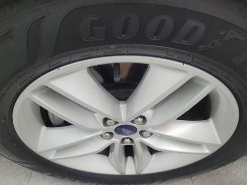 Used 2017 Ford Edge SEL w/ Equipment Group 201A image 31