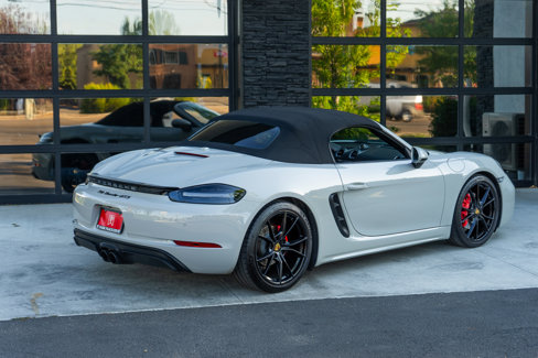 Used 2018 Porsche 718 Boxster GTS image 17