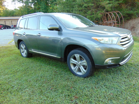 Used 2013 Toyota Highlander Limited image 55