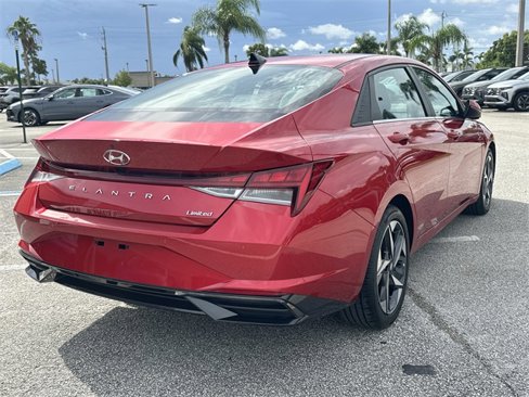 Certified 2023 Hyundai Elantra Limited image 6