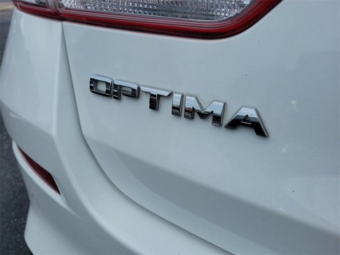 Used 2019 Kia Optima LX w/ LX Premium Package image 6
