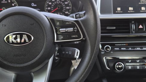 Used 2020 Kia Optima LX image 18