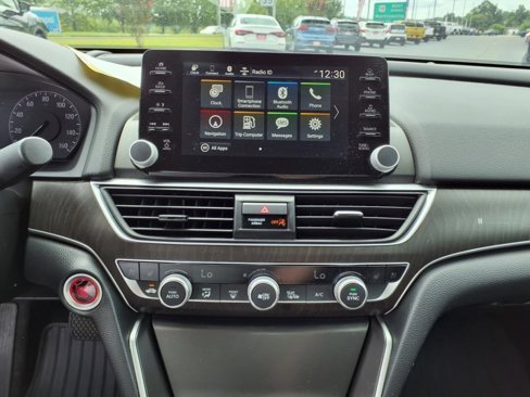 Used 2019 Honda Accord Touring image 13