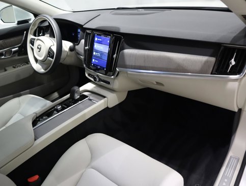 Used 2025 Volvo S90 B6 Plus w/ Protection Package Premier image 17