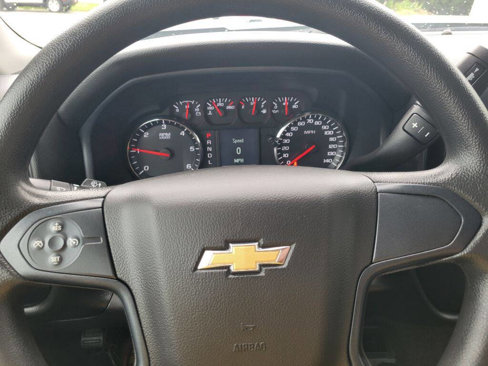 Used 2018 Chevrolet Silverado 1500 Custom w/ Custom Value Package image 10