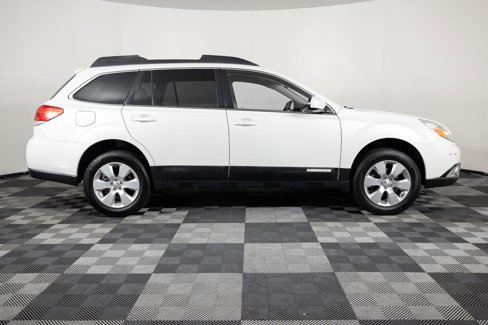 Used 2012 Subaru Outback 2.5i Premium w/ All-Weather Pkg image 9