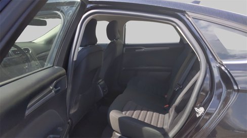 Used 2019 Ford Fusion SE image 30