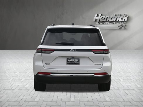Used 2023 Jeep Grand Cherokee Laredo w/ Trailer Tow Prep Group (B) image 10