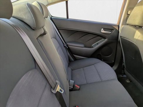 Used 2018 Kia Forte LX w/ LX Popular Package image 18