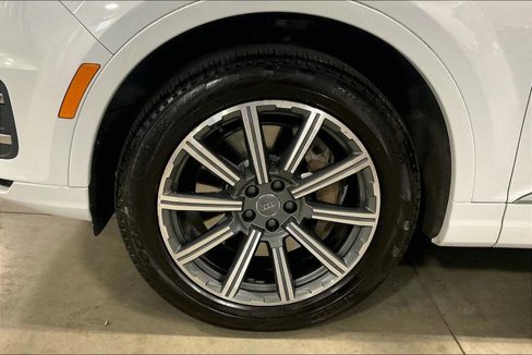 Used 2018 Audi Q7 3.0T Prestige image 9