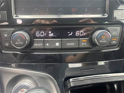 Used 2017 Nissan Maxima SR w/ Midnight Edition image 16
