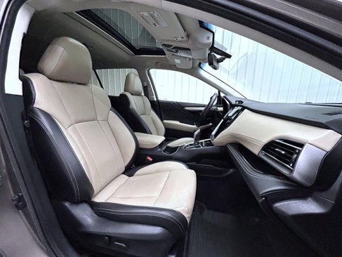 Used 2021 Subaru Outback Limited image 15