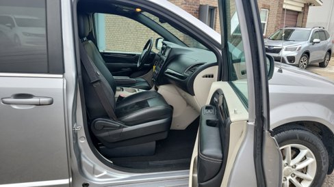 Used 2018 Dodge Grand Caravan SXT image 20