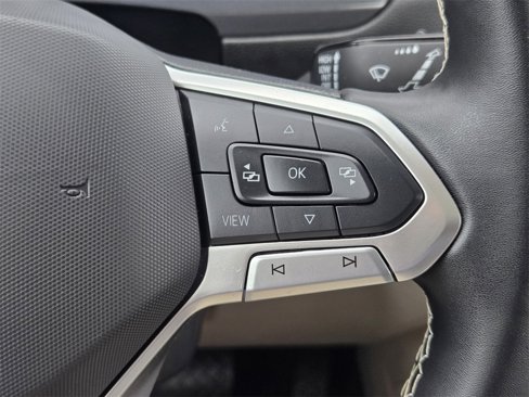 Used 2024 Volkswagen Tiguan SE image 31