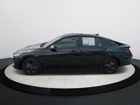 Certified 2022 Hyundai Elantra SEL image 7