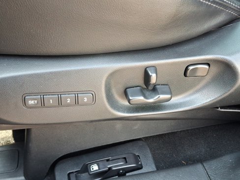Used 2011 MAZDA CX-9 Grand Touring w/ Moonroof & Bose Audio Pkg image 20