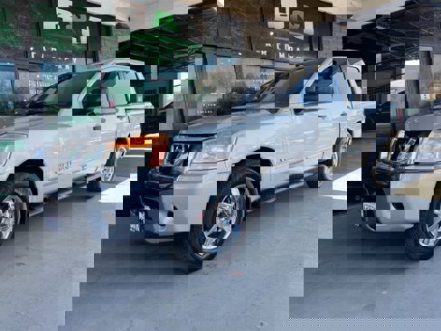 Used 2008 Nissan Titan SE image 1
