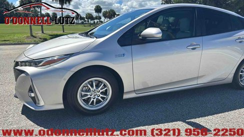 Used 2021 Toyota Prius Prime Limited image 4