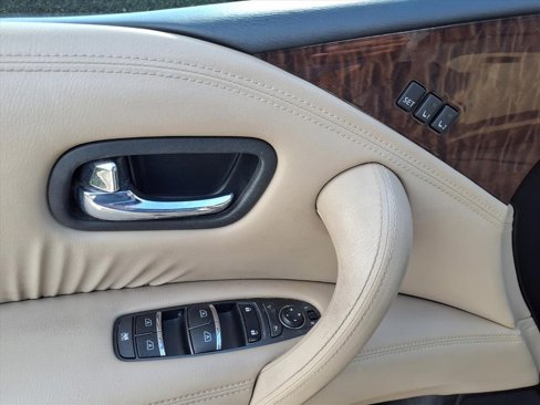 Used 2018 Nissan Armada SL w/ Premium Package image 18