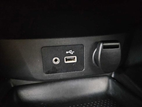 Used 2018 Nissan Rogue SV image 22