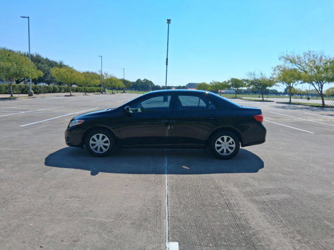Used 2010 Toyota Corolla LE image 5