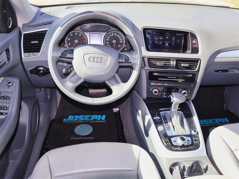 Used 2017 Audi Q5 2.0T Premium Plus w/ Technology Package image 19