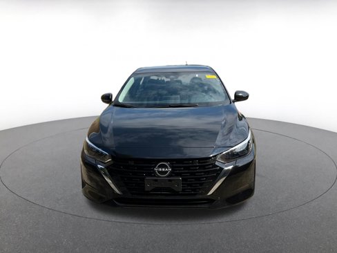 Used 2024 Nissan Sentra SV image 2