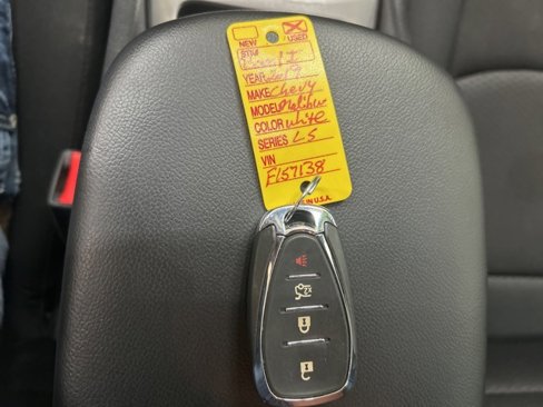 Used 2019 Chevrolet Malibu LS image 15