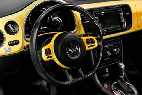 Used 2014 Volkswagen Beetle TDI image 20