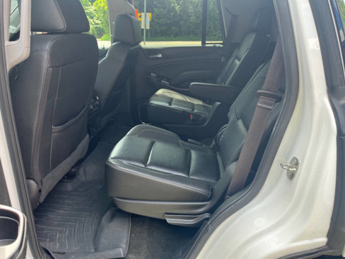 Used 2017 GMC Yukon SLT w/ Premium Edition image 8
