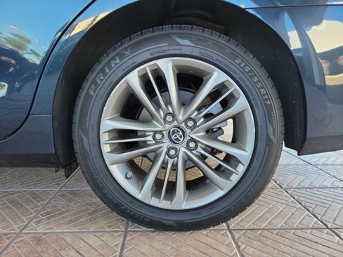 Used 2017 Toyota Camry SE image 25