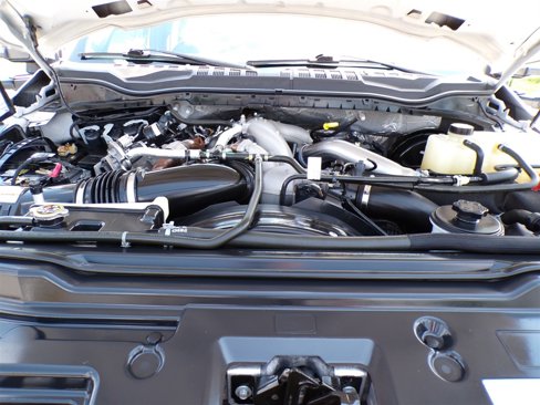 Used 2021 Ford F250 Platinum w/ FX4 Off-Road Package image 3