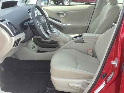 Used 2015 Toyota Prius Four image 7