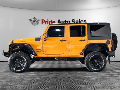 Used 2013 Jeep Wrangler Unlimited Sport image 4