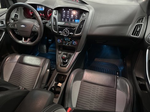 Used 2018 Ford Focus ST w/ Equipment Group 401A image 12