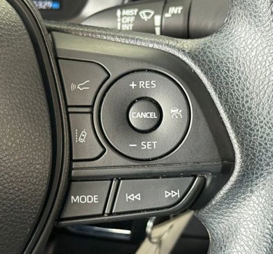 Used 2022 Toyota Corolla LE image 19