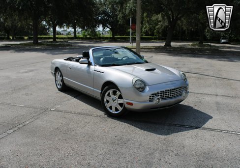 Used 2004 Ford Thunderbird image 13