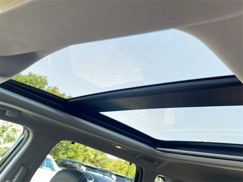 Used 2023 Nissan Rogue SL w/ SL Premium Package image 10