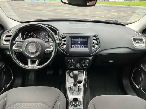 Used 2021 Jeep Compass Sport image 10