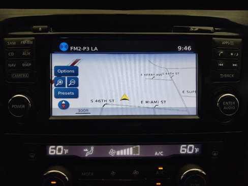 Used 2017 Nissan Rogue SV w/ SV Premium Package image 25