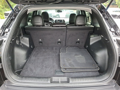 Certified 2019 Jeep Cherokee Latitude Plus image 29