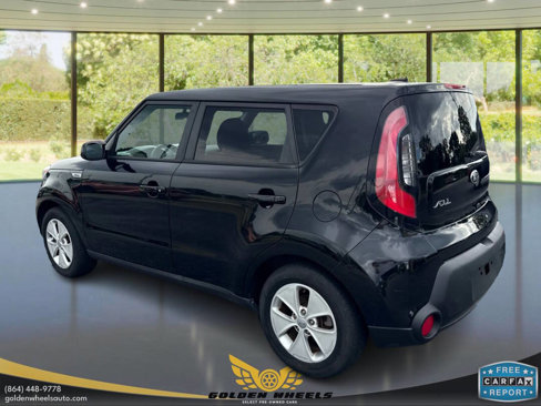 Used 2016 Kia Soul + image 7