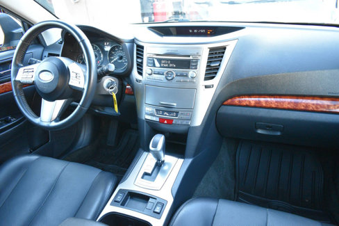 Used 2011 Subaru Outback 2.5i Limited image 28