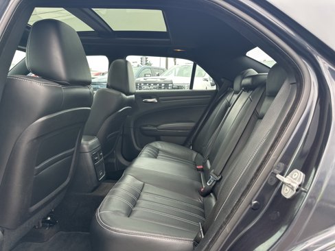 Used 2015 Chrysler 300 S w/ 300S Premium Group image 9