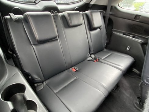 Used 2017 Toyota Highlander Limited image 18